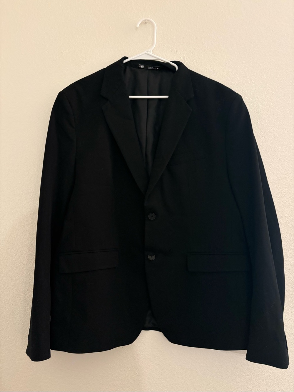 Zara Men’s Comfort Suit Black Blazer